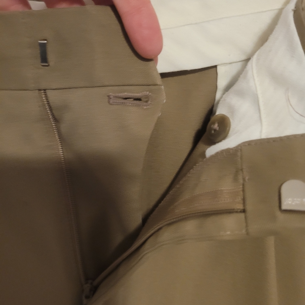 Men's Haggar Tan 36 x 32 Classic Fit Dress Pants - Picture 5 of 8